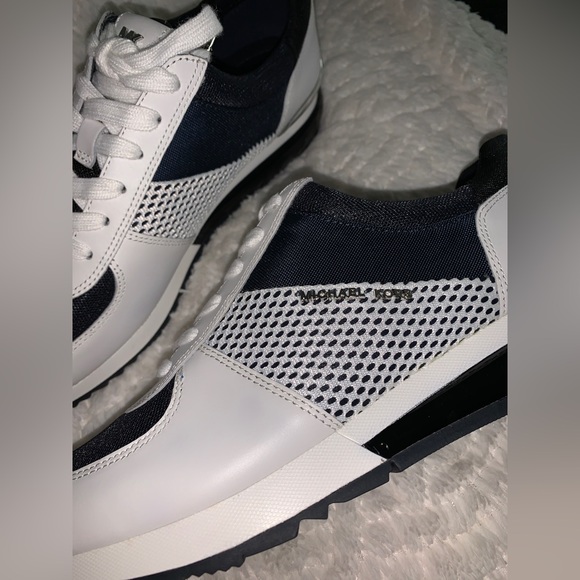 MICHAEL KORS ALLIE MESH TRAINERS - Picture 3 of 4